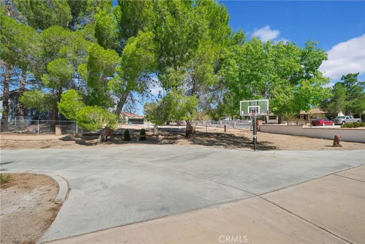 Circular driveway