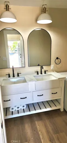 Studio bonus space vanity area