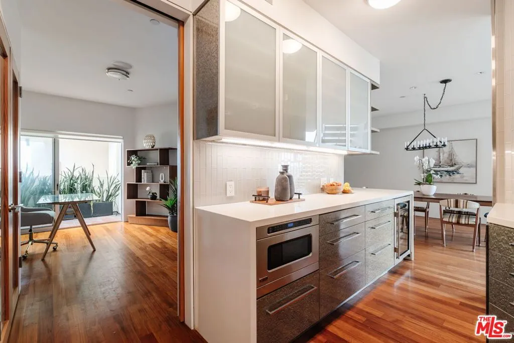 255 Main Street 305, Venice, California 90291 home-pic-30