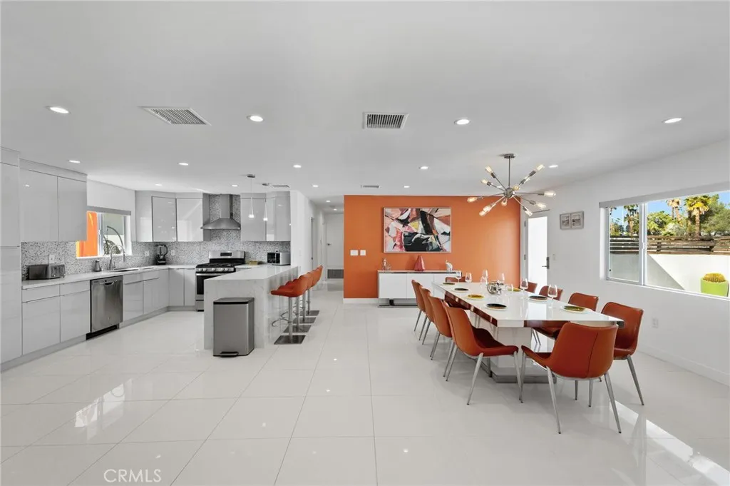 1055 E Racquet Club, Palm Springs, California 92262 home-pic-15