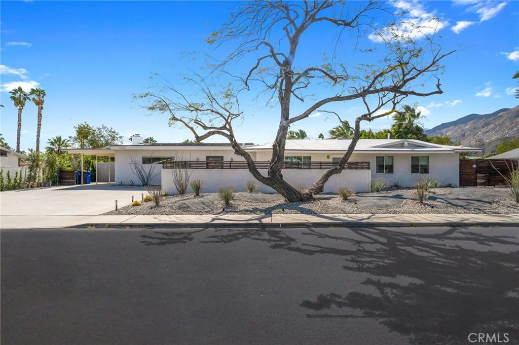 1055 E Racquet Club, Palm Springs, California 92262 home-pic-2