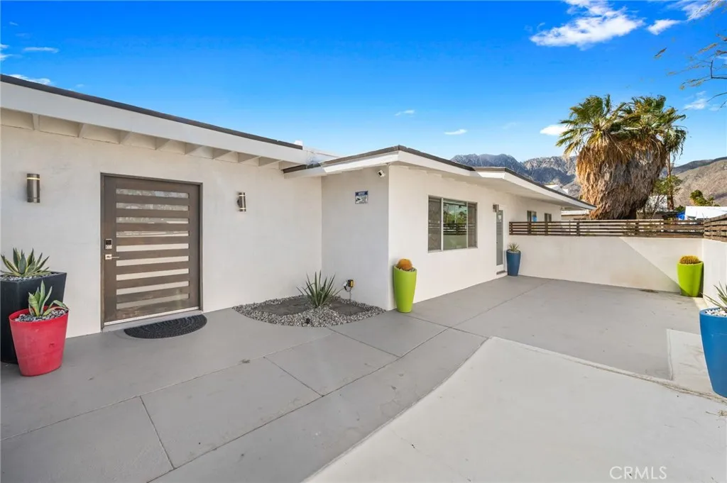 1055 E Racquet Club, Palm Springs, California 92262 home-pic-6