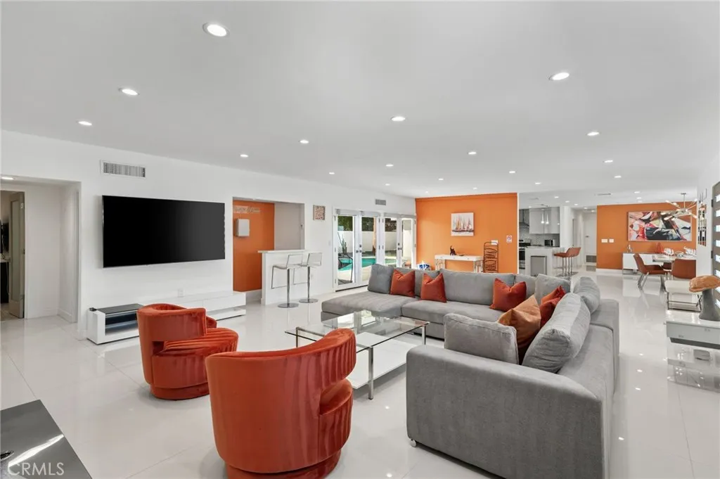1055 E Racquet Club, Palm Springs, California 92262 home-pic-11
