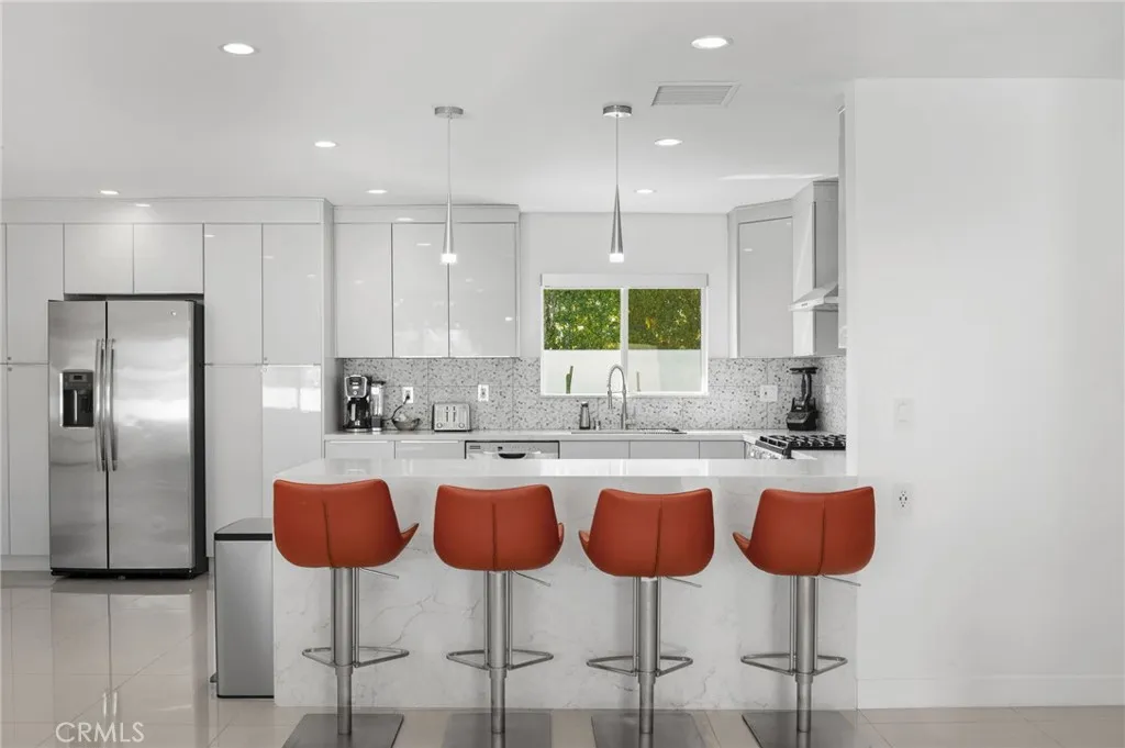 1055 E Racquet Club, Palm Springs, California 92262 home-pic-18