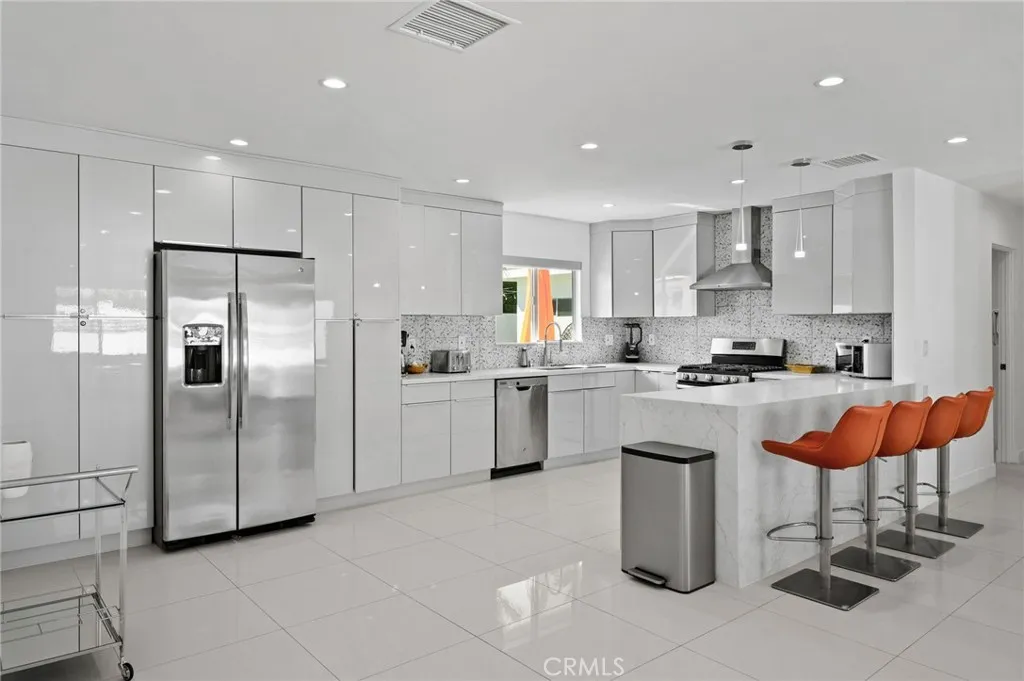 1055 E Racquet Club, Palm Springs, California 92262 home-pic-19