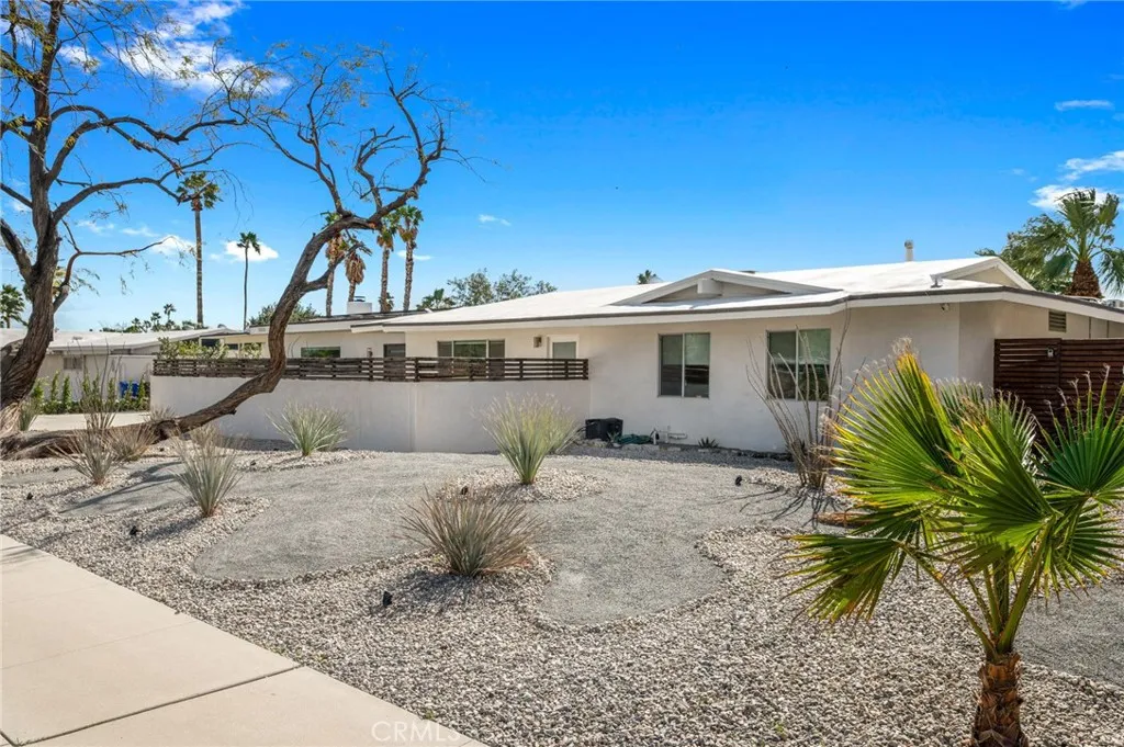 1055 E Racquet Club, Palm Springs, California 92262 home-pic-3