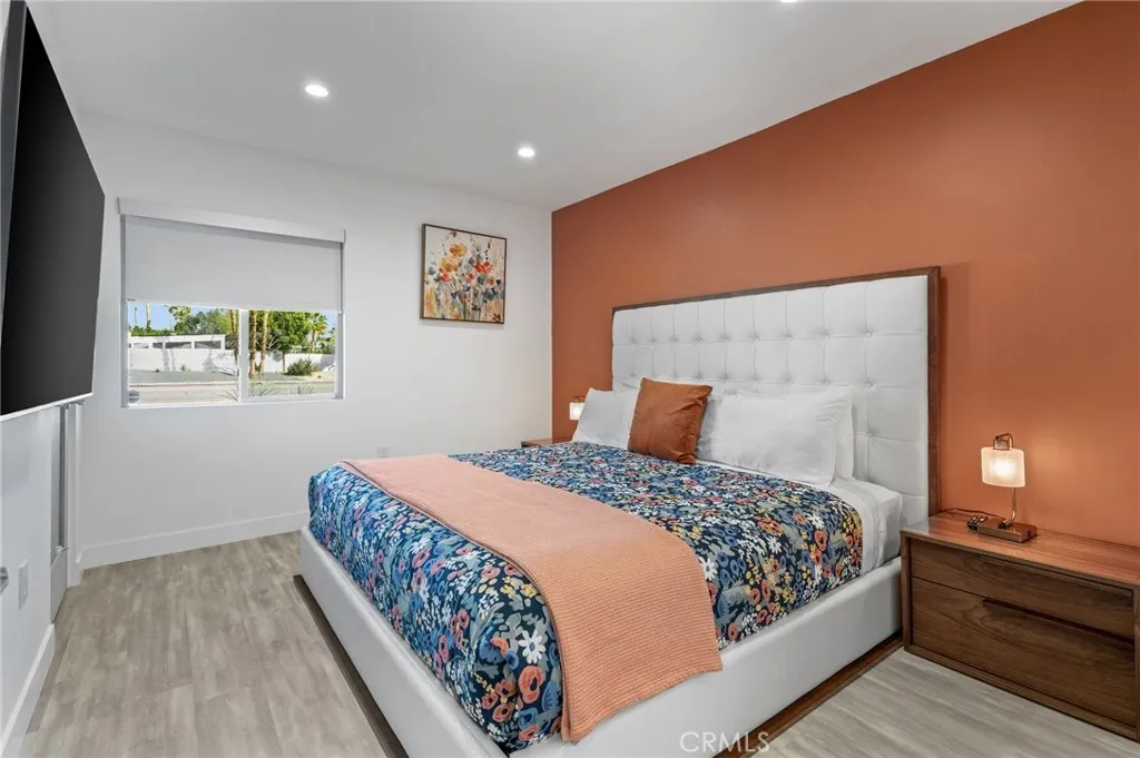 1055 E Racquet Club, Palm Springs, California 92262 home-pic-27