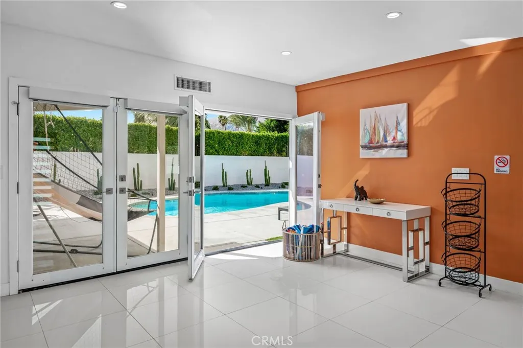 1055 E Racquet Club, Palm Springs, California 92262 home-pic-40