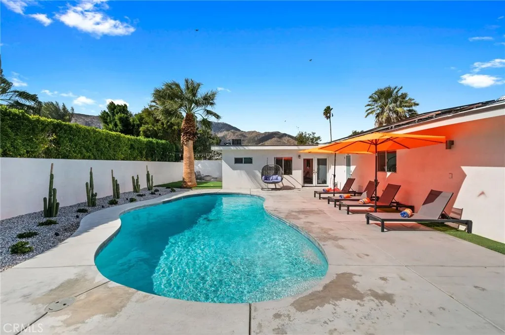 1055 E Racquet Club, Palm Springs, California 92262 home-pic-44