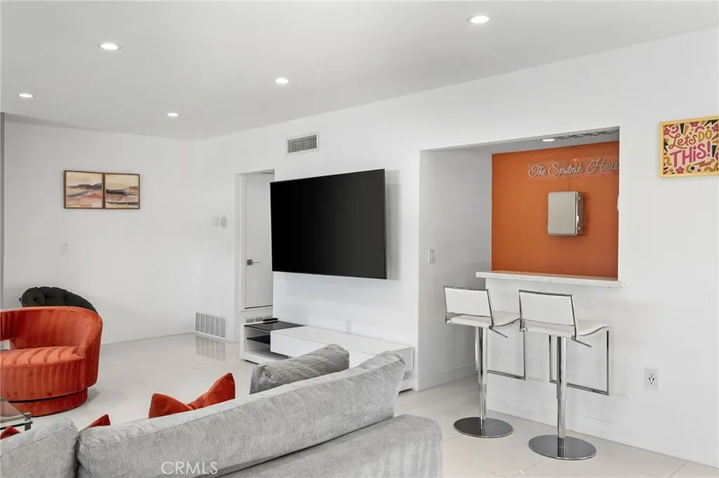 1055 E Racquet Club, Palm Springs, California 92262 home-pic-13