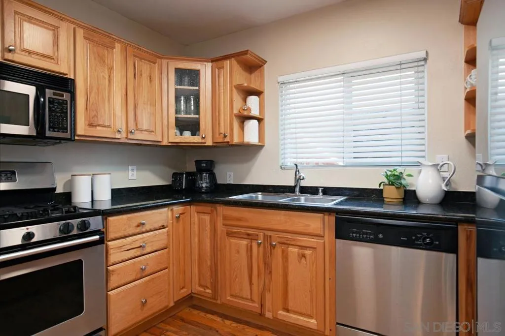 3973 8th, San Diego, California 92103 home-pic-8