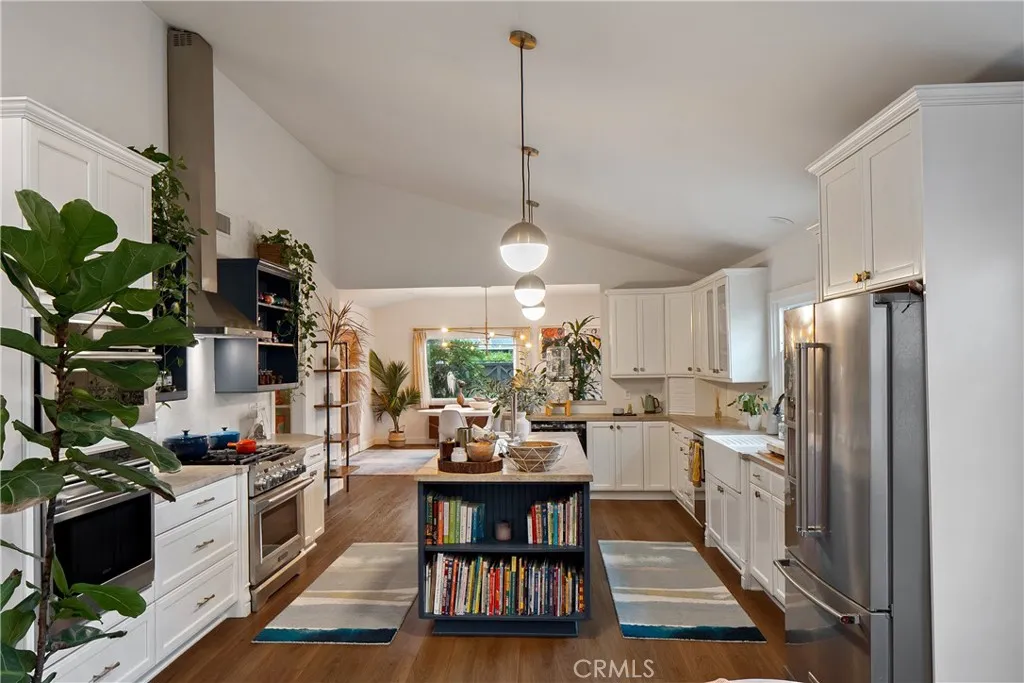 13232 Magnolia Boulevard, Sherman Oaks, California 91423 home-pic-7