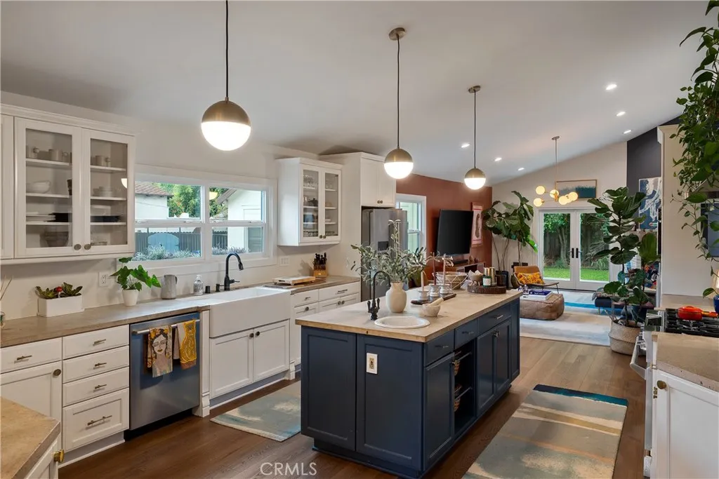 13232 Magnolia Boulevard, Sherman Oaks, California 91423 home-pic-8