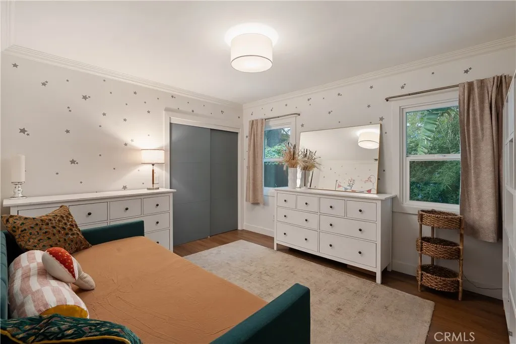 13232 Magnolia Boulevard, Sherman Oaks, California 91423 home-pic-17