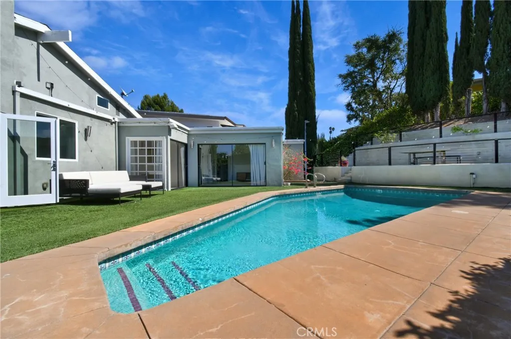 11566 11566 Dona Teresa, Studio City, California 91604 home-pic-32