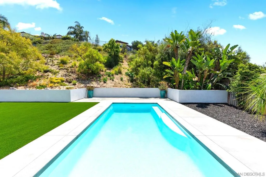 1120 Championship Rd, Oceanside, California 92057 home-pic-3