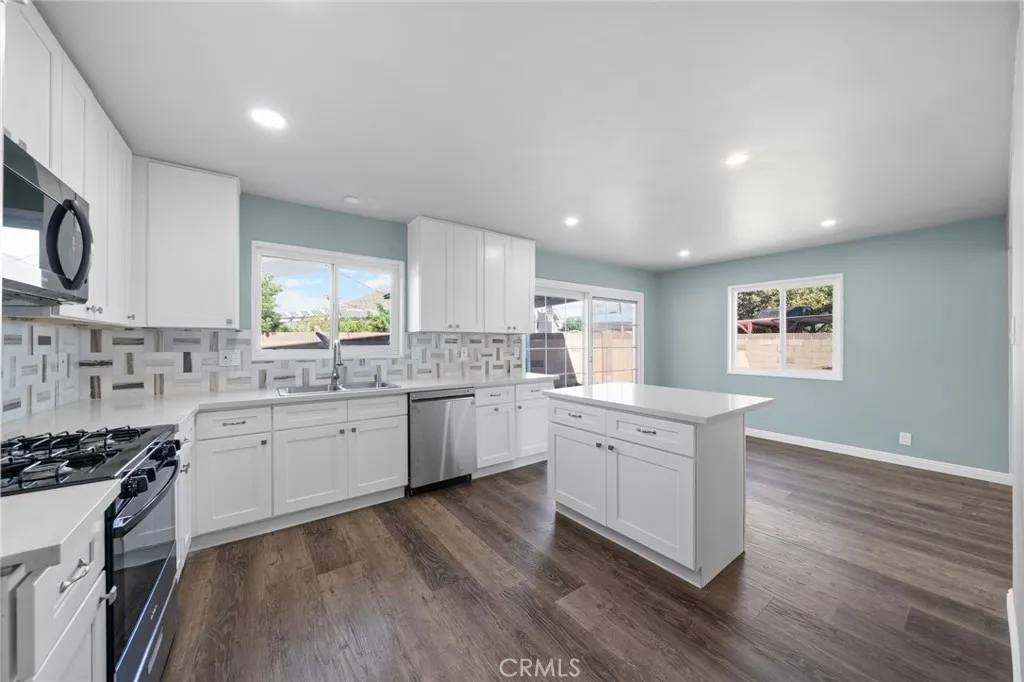21992 Acarus, Carson, California 90745 home-pic-16