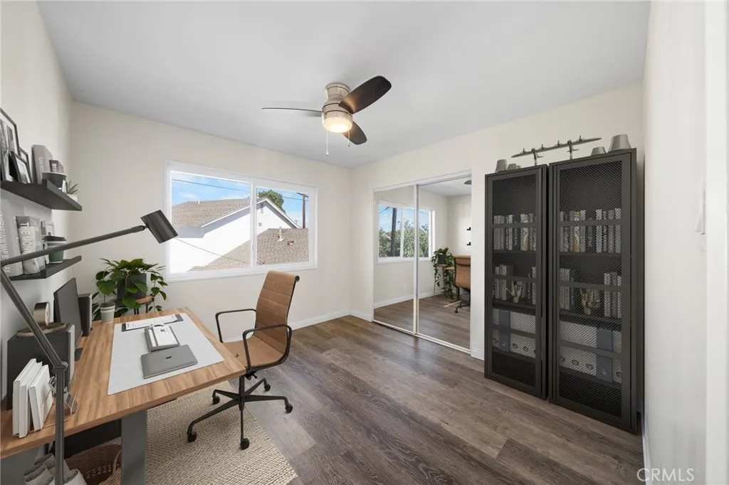 21992 Acarus, Carson, California 90745 home-pic-32