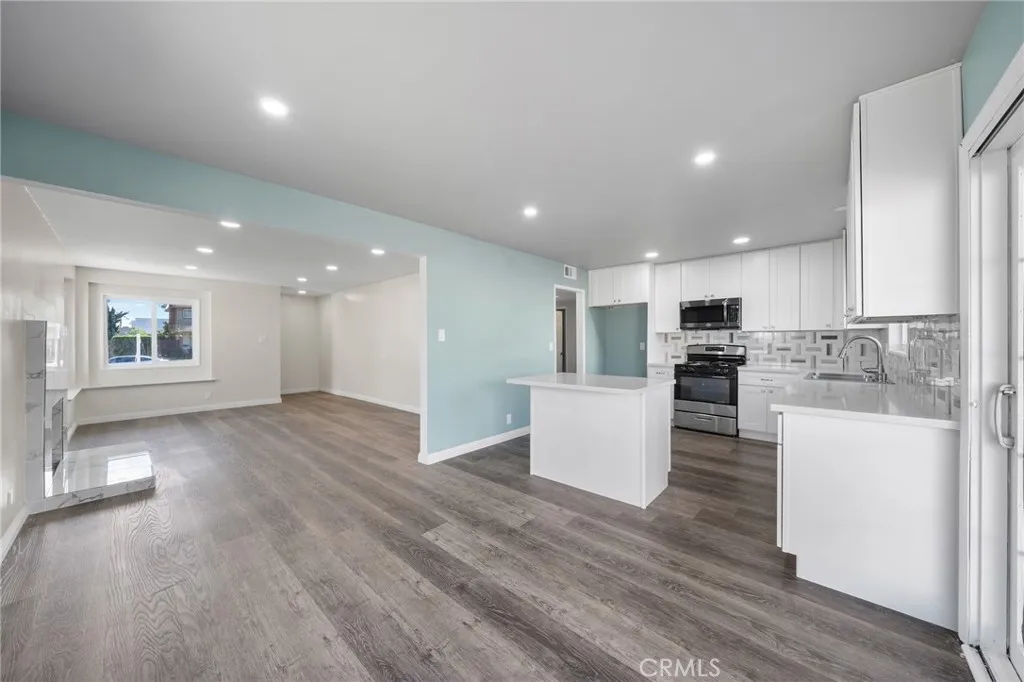 21992 Acarus, Carson, California 90745 home-pic-11