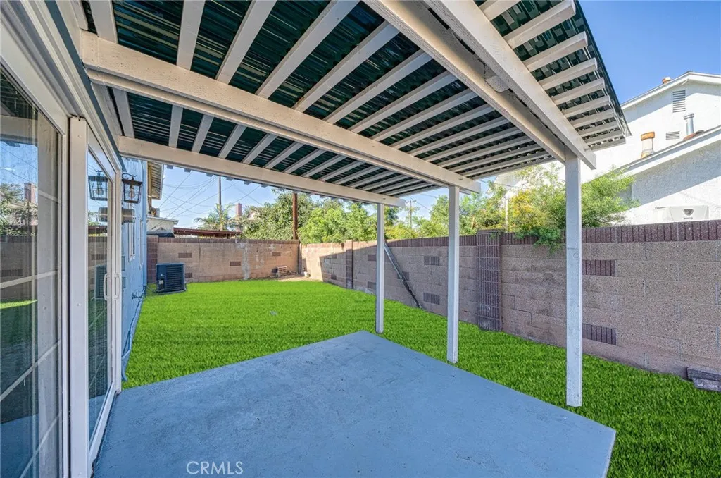 21992 Acarus, Carson, California 90745 home-pic-35