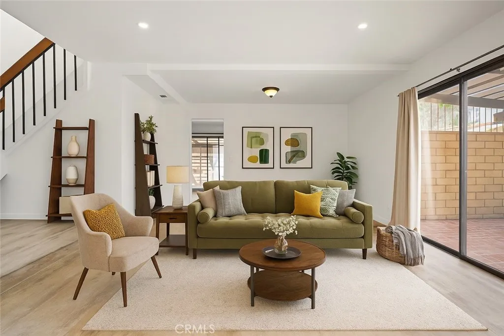 123 S Hollenbeck Avenue, Covina, California 91723 home-pic-15