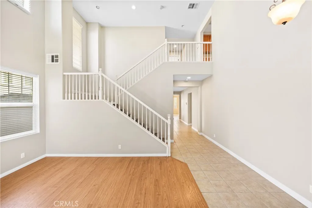 28718 Woodchester Way, Menifee, California 92584 home-pic-5