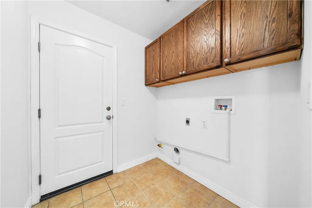 28718 Woodchester Way, Menifee, California 92584 home-pic-33