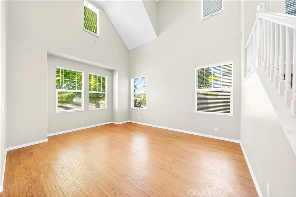 28718 Woodchester Way, Menifee, California 92584 home-pic-4
