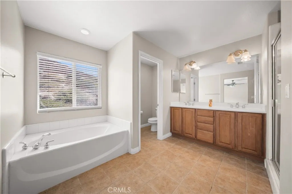 28718 Woodchester Way, Menifee, California 92584 home-pic-17