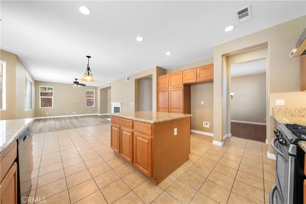 28718 Woodchester Way, Menifee, California 92584 home-pic-9