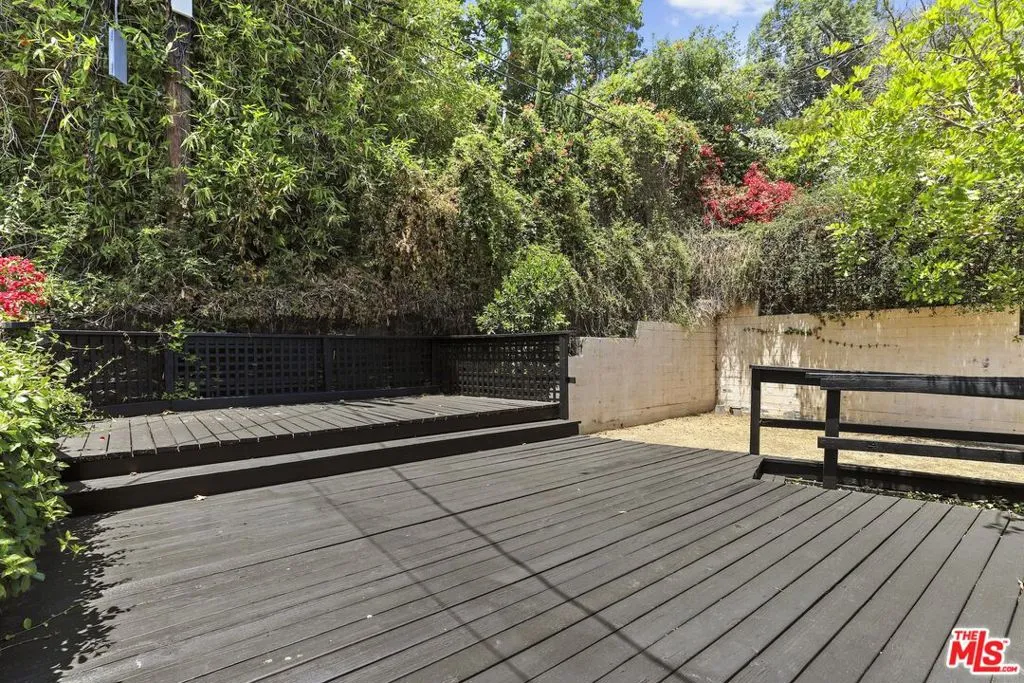 5940 Manola Way, Los Angeles, California 90068 home-pic-28