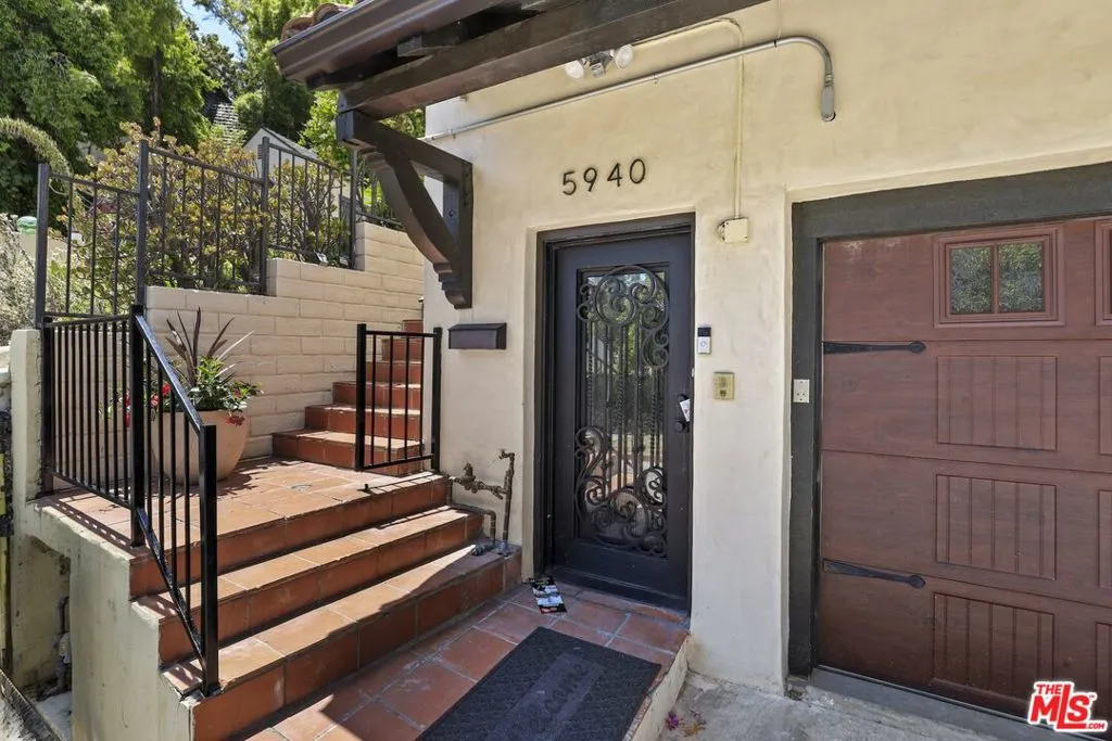 5940 Manola Way, Los Angeles, California 90068 home-pic-37
