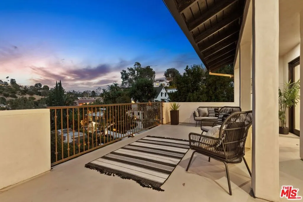 5940 Manola Way, Los Angeles, California 90068 home-pic-41