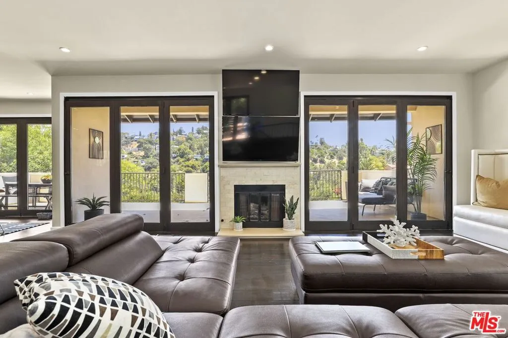 5940 Manola Way, Los Angeles, California 90068 home-pic-4