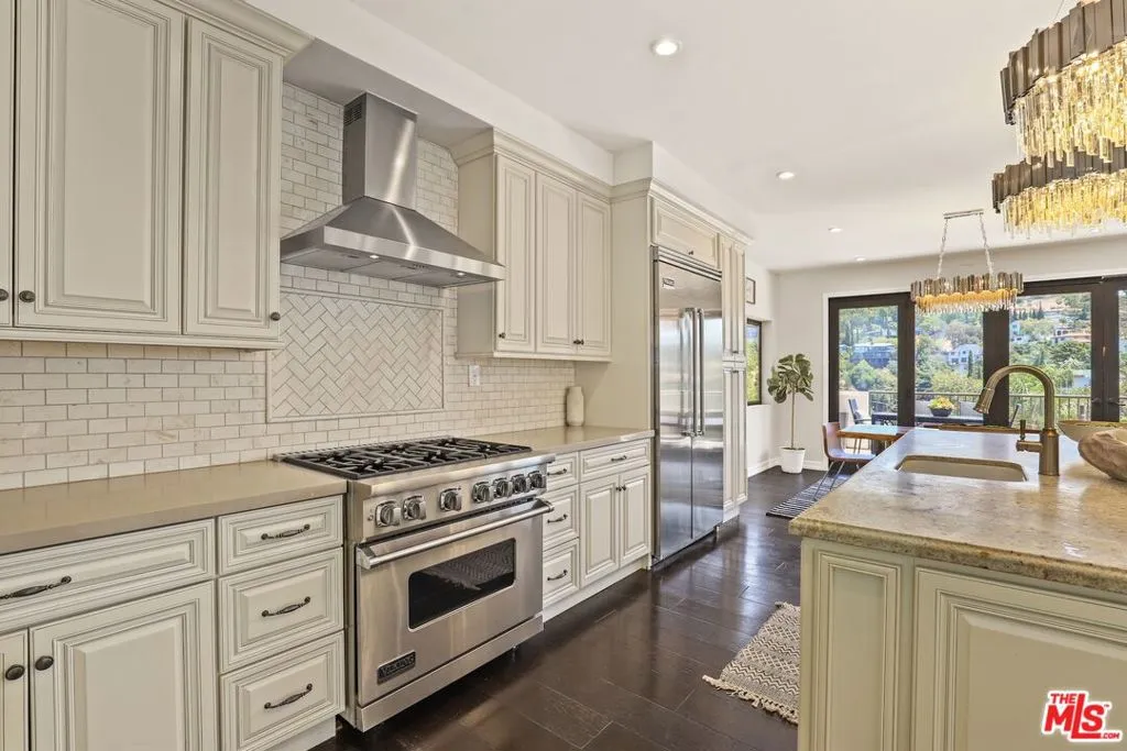 5940 Manola Way, Los Angeles, California 90068 home-pic-22