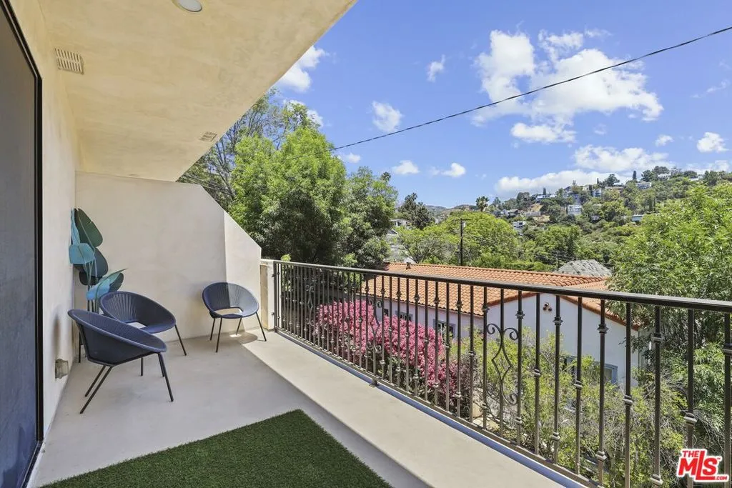 5940 Manola Way, Los Angeles, California 90068 home-pic-36