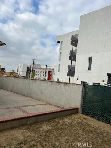 NEW APARTMENT BUILDING