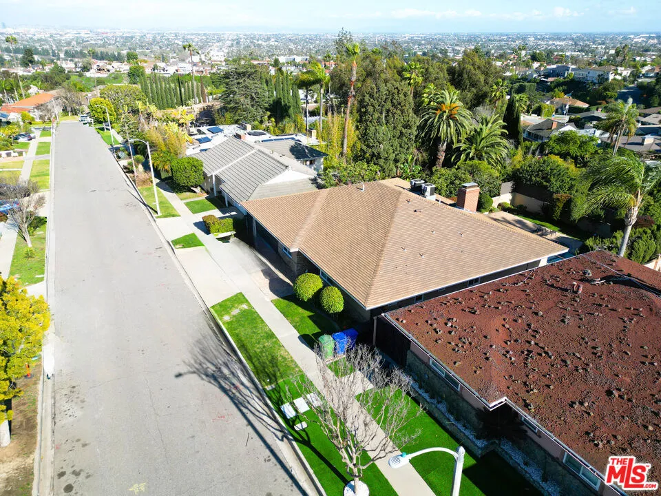 4028 Kenway Avenue, View Park, California 90008 home-pic-2