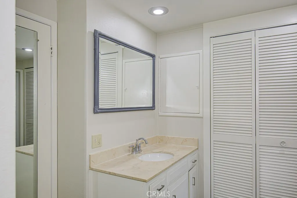 662 Via Los Altos N, Laguna Woods, California 92637 home-pic-18