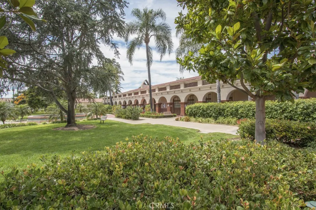662 Via Los Altos N, Laguna Woods, California 92637 home-pic-28