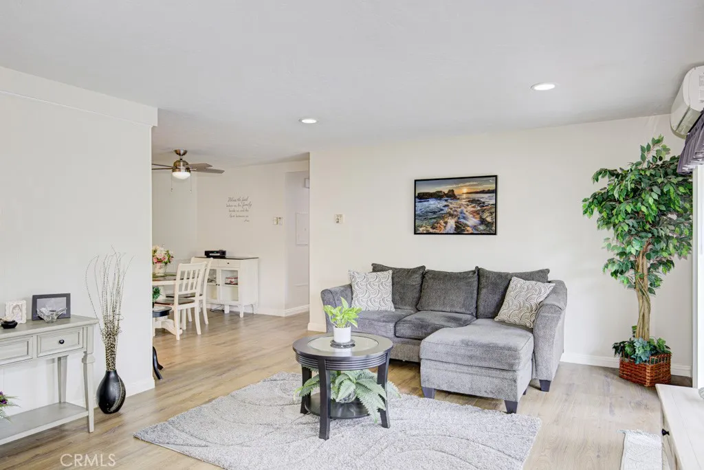 662 Via Los Altos N, Laguna Woods, California 92637 home-pic-8