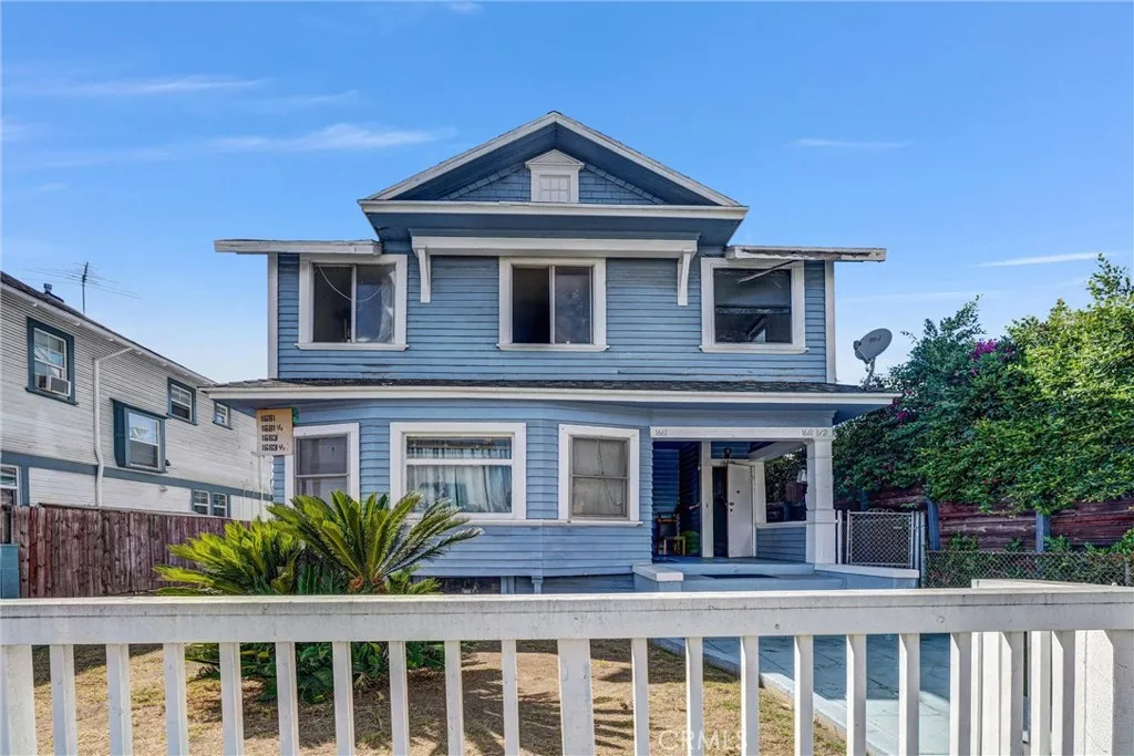 1661 Arlington Avenue, Los Angeles, California 90019 home-pic-1