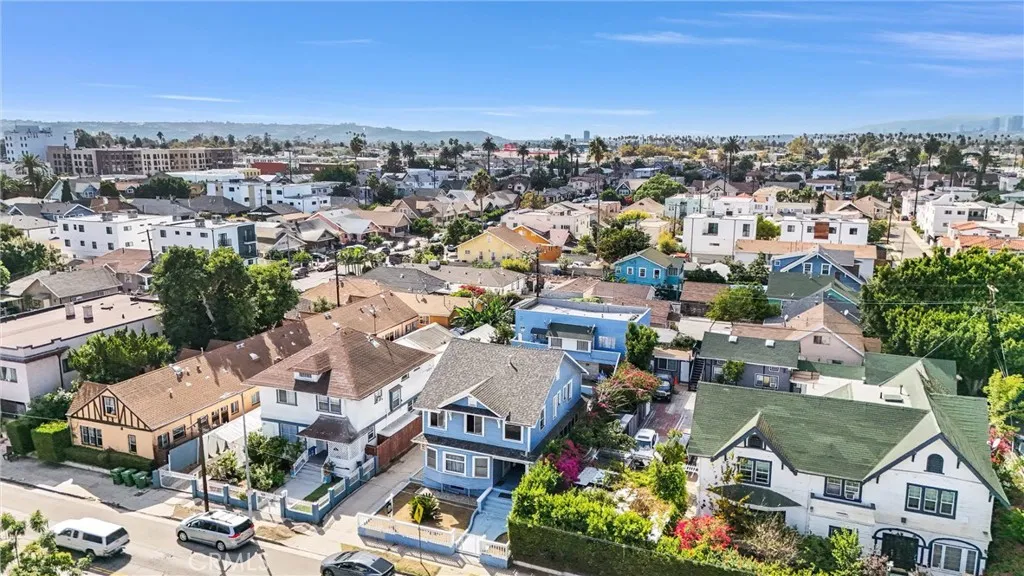 1661 Arlington Avenue, Los Angeles, California 90019 home-pic-19