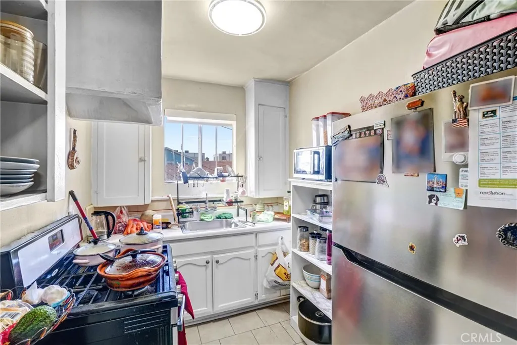 1661 Arlington Avenue, Los Angeles, California 90019 home-pic-15