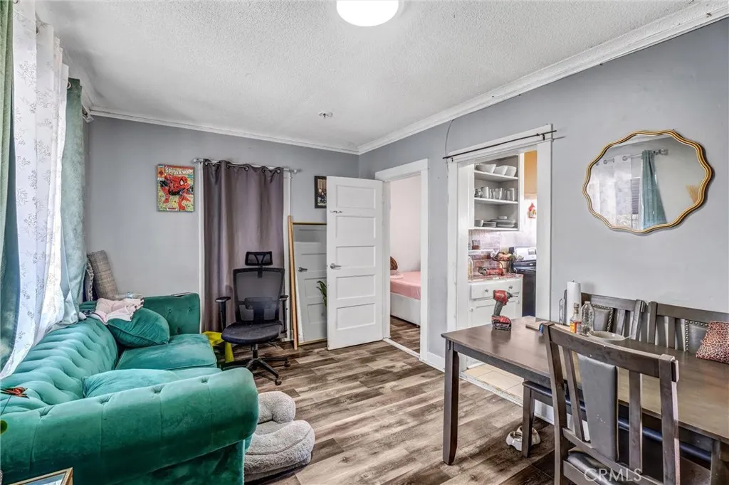 1661 Arlington Avenue, Los Angeles, California 90019 home-pic-14