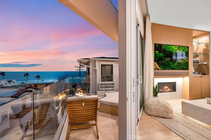 Indoor/Outdoor Living