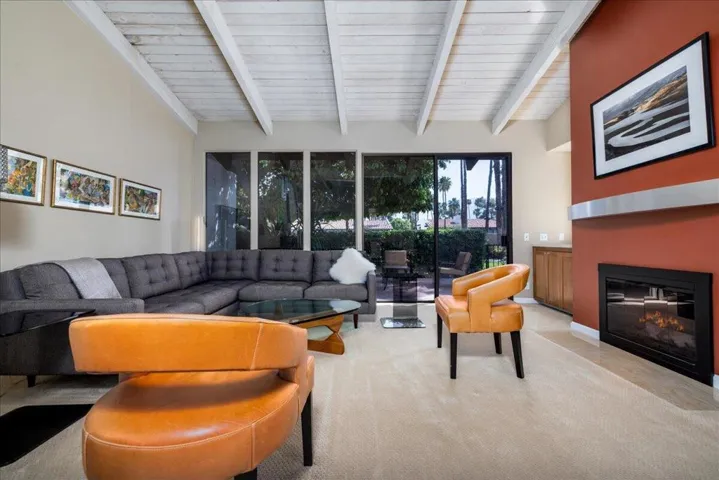 13-hdrephoto.com-1241-primavera-dr-n-113