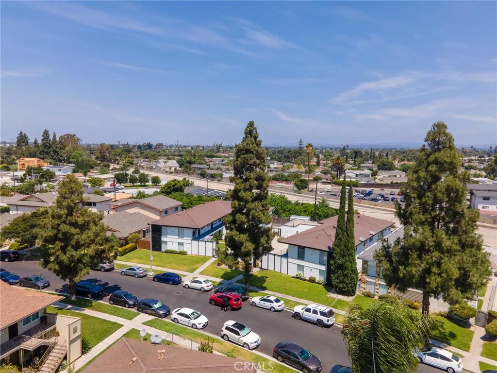 9361 Cellini Ave, Garden Grove, California 92841 home-pic-3