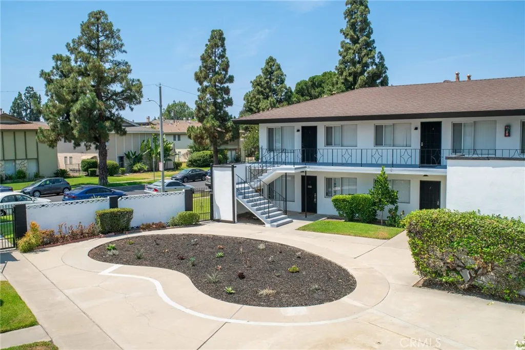 9361 Cellini Ave, Garden Grove, California 92841 home-pic-5