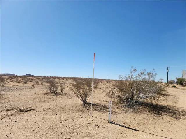 17000 Bonanza Trail, Helendale, California 92342